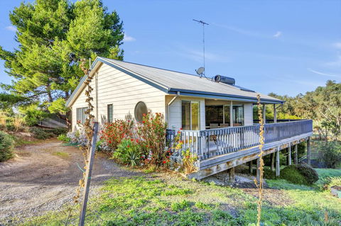 All Decked Out - Kingaroy Accommodation 1