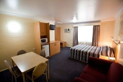 All Seasons Motor Lodge - Kingaroy Accommodation 3