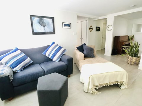 Aloha Alex Beach House Pet-friendly- 450m To The Beach - Kingaroy Accommodation 2