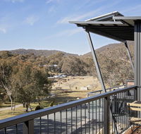 Alpine Lake Retreat - Kingaroy Accommodation