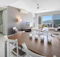 Amazing Ocean views Pool Award winning location Airlie Beach - Kingaroy Accommodation