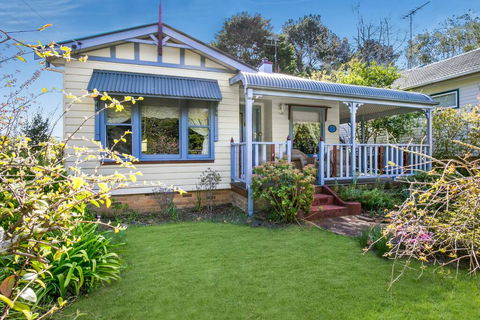 Ambrose Cottage Front Apartment - Kingaroy Accommodation 0