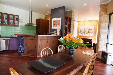 Anagama House & Studio - Kingaroy Accommodation 0