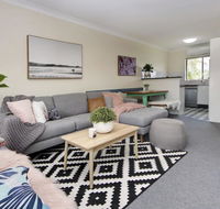 Anchored at South West Rocks - Kingaroy Accommodation