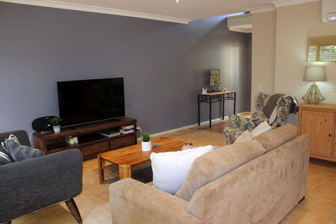 Annie's Place - Kingaroy Accommodation 2