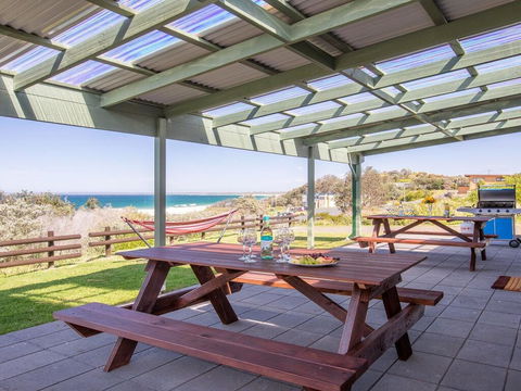 Antonio's Paradise - Spectacular Views Over Warrain Beach - Kingaroy Accommodation 0