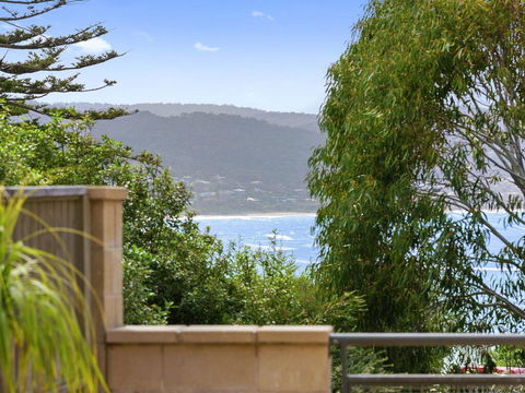 APARTMENT 23 PACIFIC APARTMENTS - Sit On The Deck And Soak In The View - Kingaroy Accommodation 0