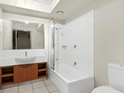 APARTMENT 29 PACIFIC APARTMENTS - Grand Escape With Ocean Views - Kingaroy Accommodation 1