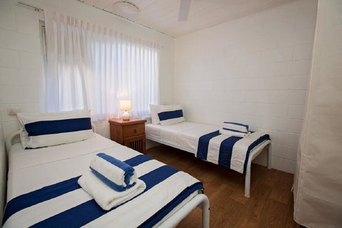 Apollo Jewel Beachfront Apartments - Kingaroy Accommodation 1