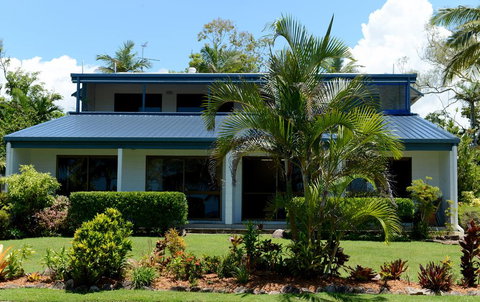 Apollo Jewel Beachfront Apartments - Kingaroy Accommodation 0