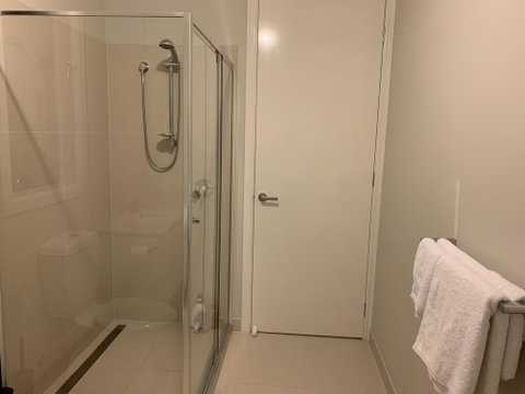Apple House Truganina - Kingaroy Accommodation 1