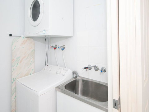 Aquarius Apartment 4 - Kingaroy Accommodation 1