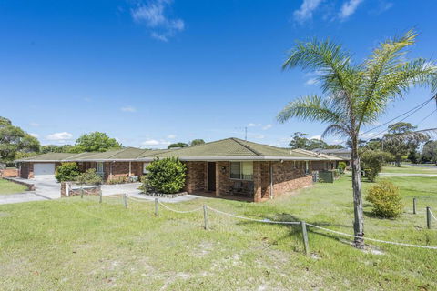 Armorel At Iluka - Kingaroy Accommodation 0
