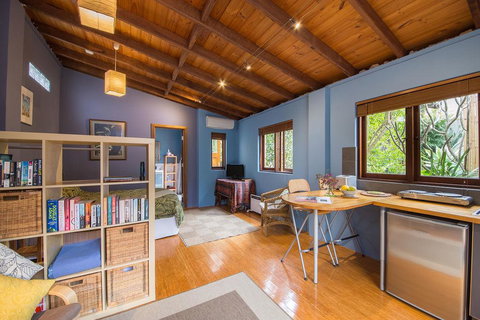 Art & Garden Retreat - Kingaroy Accommodation 1