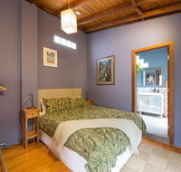 Art  Garden Retreat - Kingaroy Accommodation