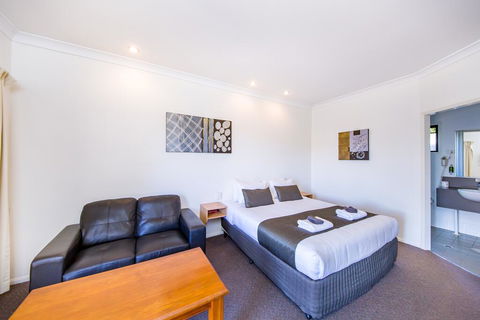 Ascot Lodge Motor Inn - Kingaroy Accommodation 1