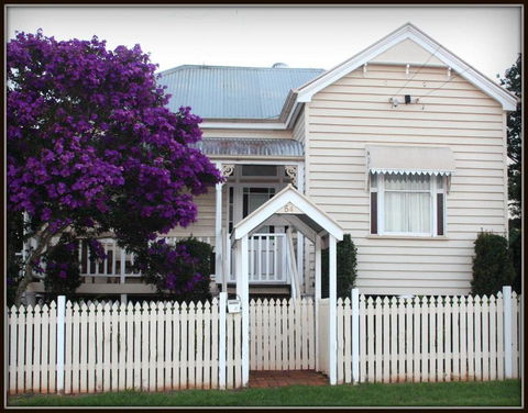 Ashbrooke Cottage - Kingaroy Accommodation 0