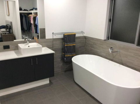 Luxury & Gives You It All - Kingaroy Accommodation 1