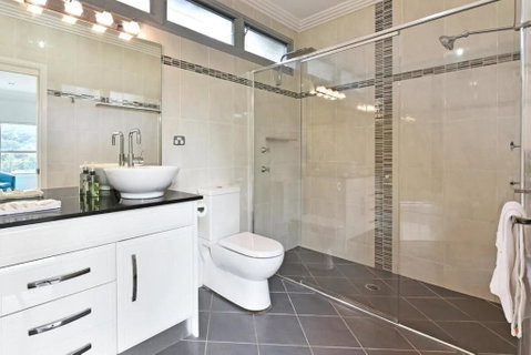 Luxury Mandalong Mansion With Pool & Spa - Kingaroy Accommodation 3