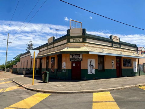 Main Reef Hotel - Kingaroy Accommodation 0