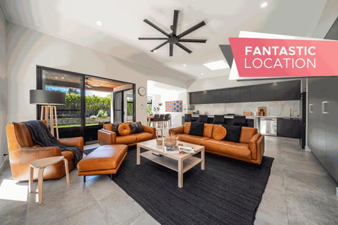 Marble At South Plympton - 4BR Modern WiFi - Kingaroy Accommodation 0