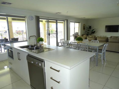 Marina Belle - Kingaroy Accommodation 1