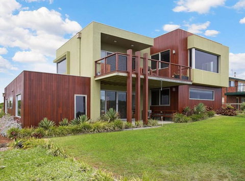 Martyrs Lookout - Luxury Accommodation - Kingaroy Accommodation 0