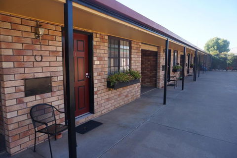 Miles Outback Motel - Kingaroy Accommodation 0