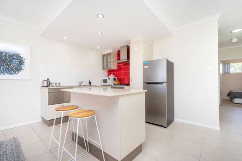 Modern Midland Retreat 2br 1 Bth - Kingaroy Accommodation 0