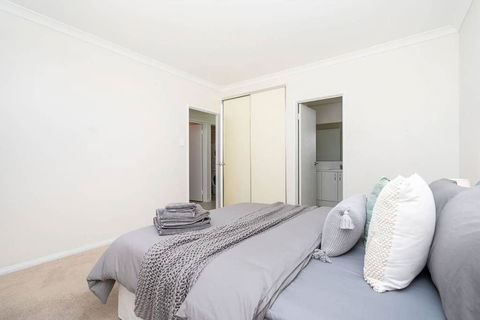 Modern Midland Retreat 2br 1 Bth - Kingaroy Accommodation 3