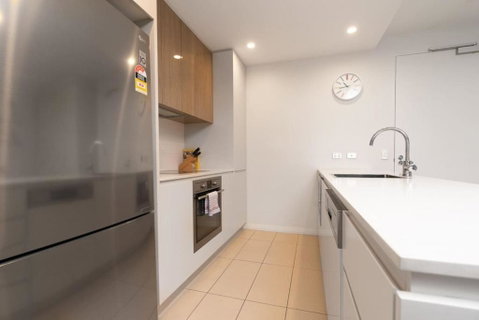 Modish Apartment Near Parliamentary Triangle - Kingaroy Accommodation 2