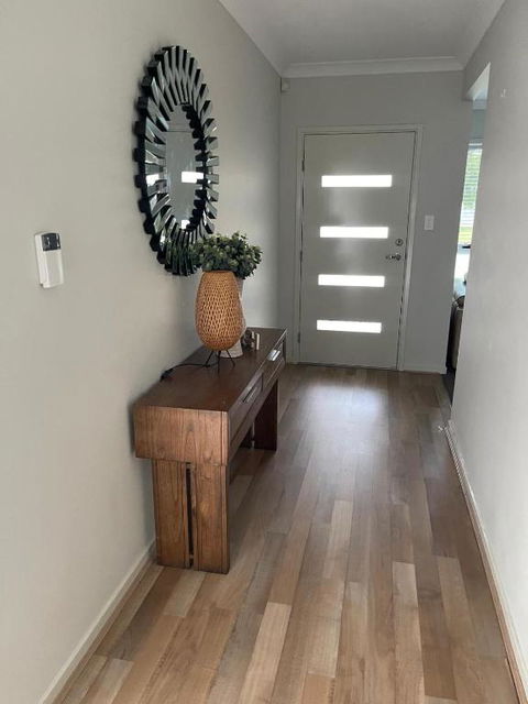 Modern Four Bedroom Holiday Home Available In Deebing Heights - Kingaroy Accommodation 0