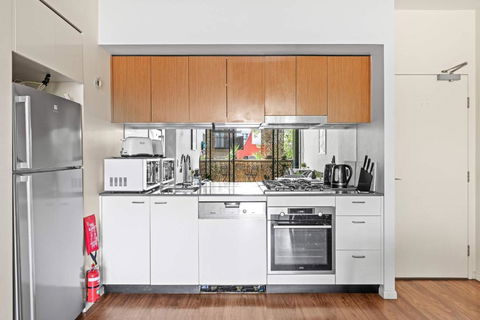 Modern Apt - Free Parking - Convenient Location - Kingaroy Accommodation 3