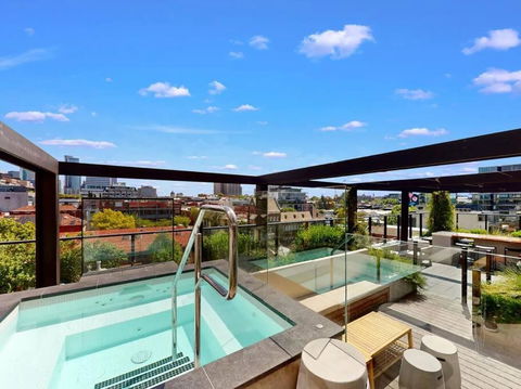 Modern, Luxury Oasis - Kingaroy Accommodation 3