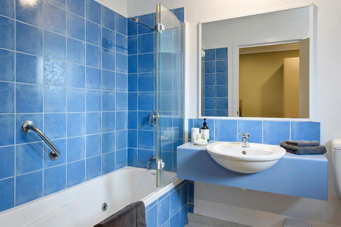 Motel Strahan - Kingaroy Accommodation 3