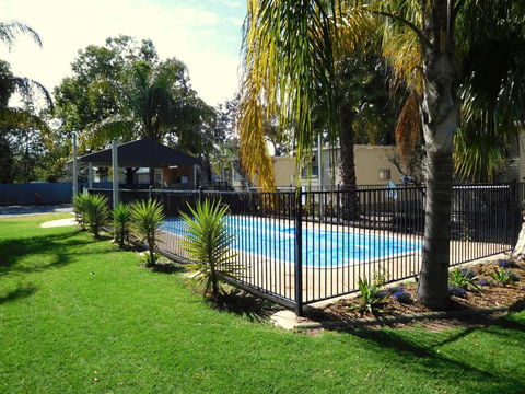 Narrabri Motel And Caravan Park - Kingaroy Accommodation 0