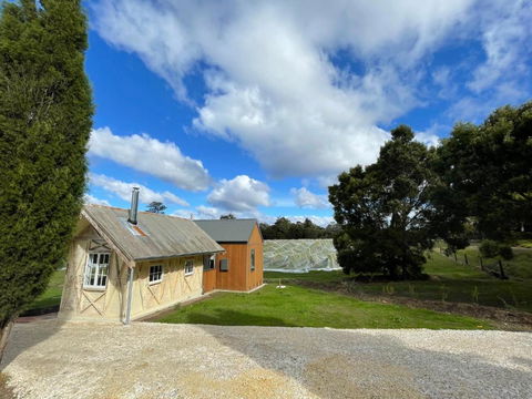 NEST- Luxury Vineyard Accommodation - Kingaroy Accommodation 3