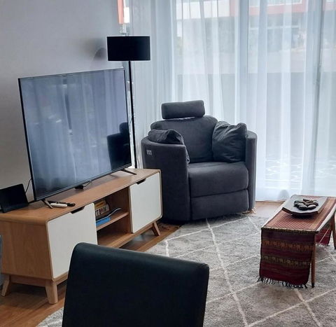 New Port South Australia - Kingaroy Accommodation 0