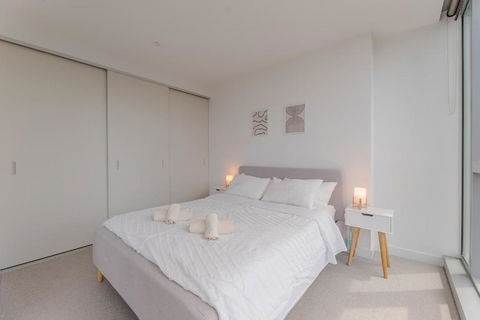 NEW Top Floor L70 CBD Luxury Apt - Kingaroy Accommodation 2