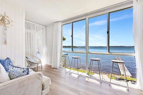 New Property Silverwater Serenity Shores Absolute Waterfront On The Lake - Kingaroy Accommodation 3