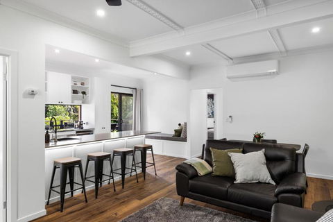 New Modern 2 Bedroom Mountain Retreat Escape - Kingaroy Accommodation 3