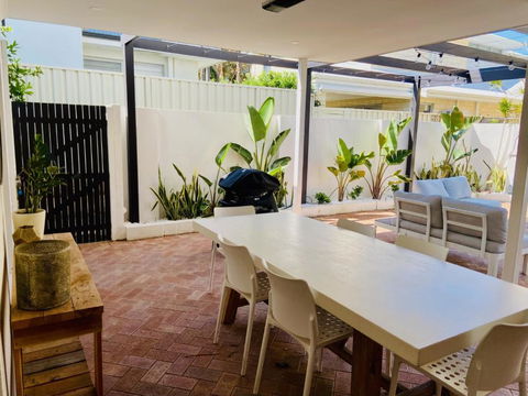 NOR214 - Northstead Coastal Charm - Kingaroy Accommodation 1