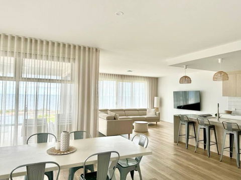 North Beach Hamptons - Kingaroy Accommodation 0