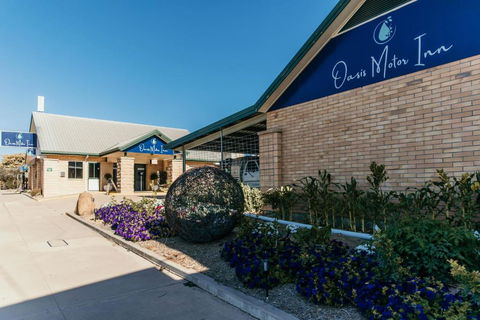 Oasis Motor Inn Blackall - Kingaroy Accommodation 1