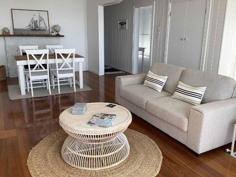 Ocean Views & City Convenience Perfect Getaway - Kingaroy Accommodation 1