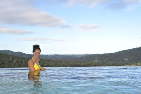 On Eagle Wings Mountain Retreat & Spa - Kingaroy Accommodation 2