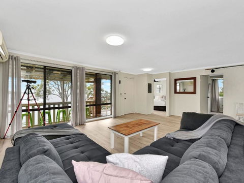 On The Lake At Fishing Point - Kingaroy Accommodation 2