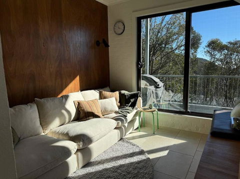 One Cedarwood - Petite Challet Falls Creek - Kingaroy Accommodation 2