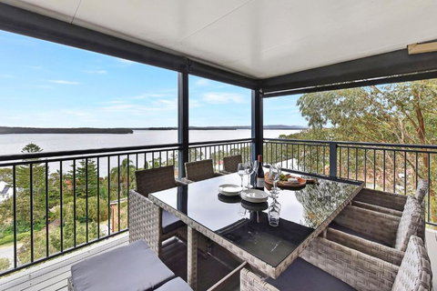 Overlook Nook - The Best Views In The Area - Kingaroy Accommodation 0