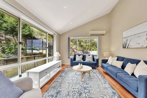 Overlook Nook - The Best Views In The Area - Kingaroy Accommodation 1